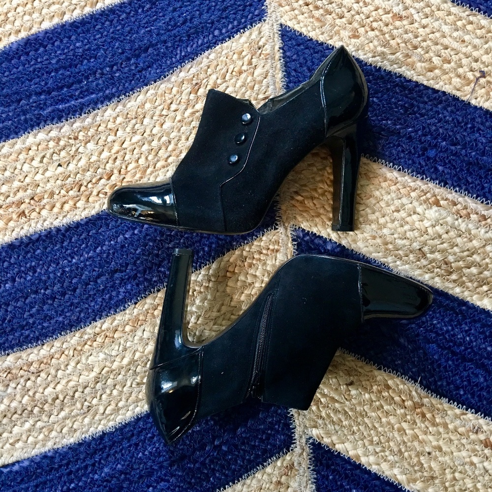 Via Spiga · Suede and Patent Leather Booties